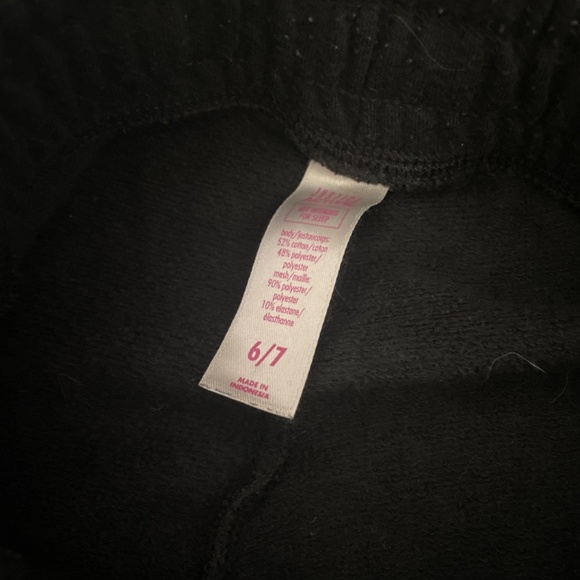 Shorts - Picture 4 of 4